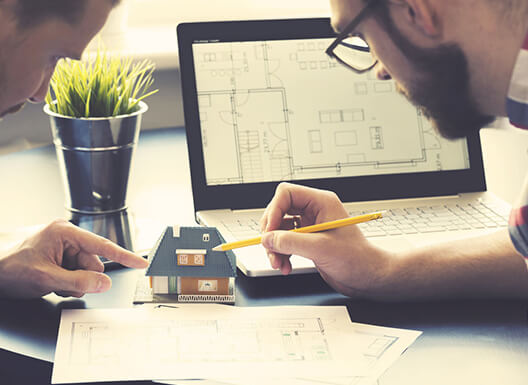 Intérieur de maison rénové avec des finitions soignées